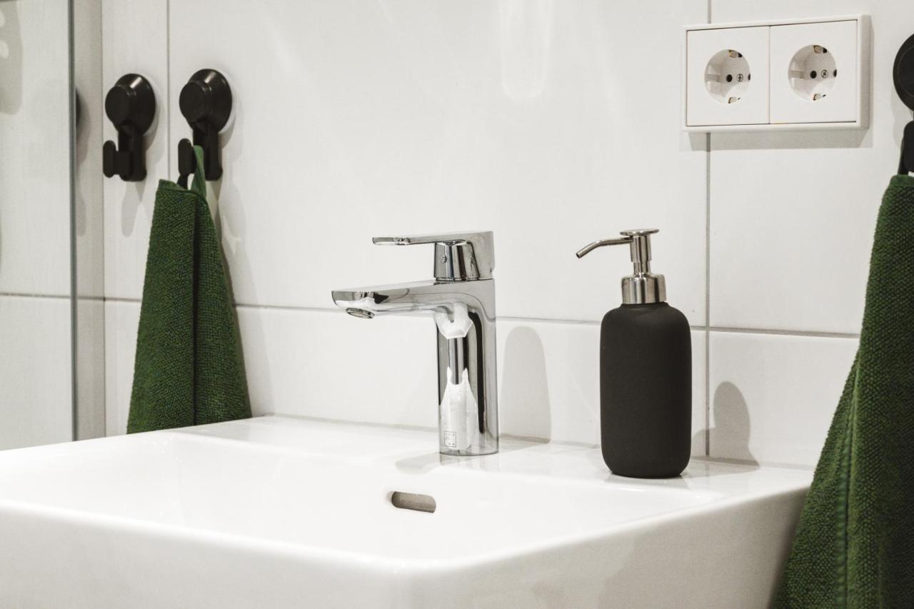 1Br 2Beds - Kleiner Privater Innenhof- Barrierefrei! -Frisch Saniert - Mozart Eins Bietigheim-Bissingen Exteriör bild